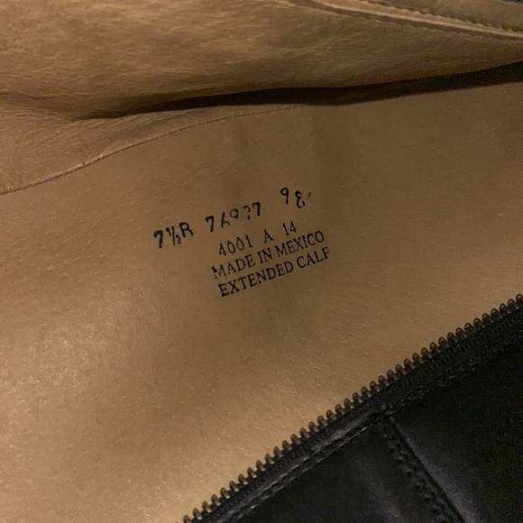 WOMENS FRYE BOOTS - Picture 3 of 4